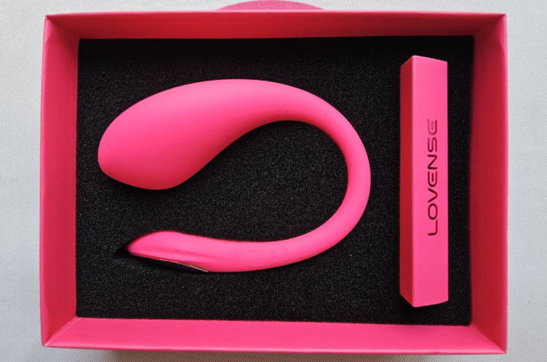 Lovense Lush Mini Review: A Compact Yet Powerful G-Spot Vibrator 4 - Consent Culture Aesthetics and Build Quality of Lovense Lush Mini.